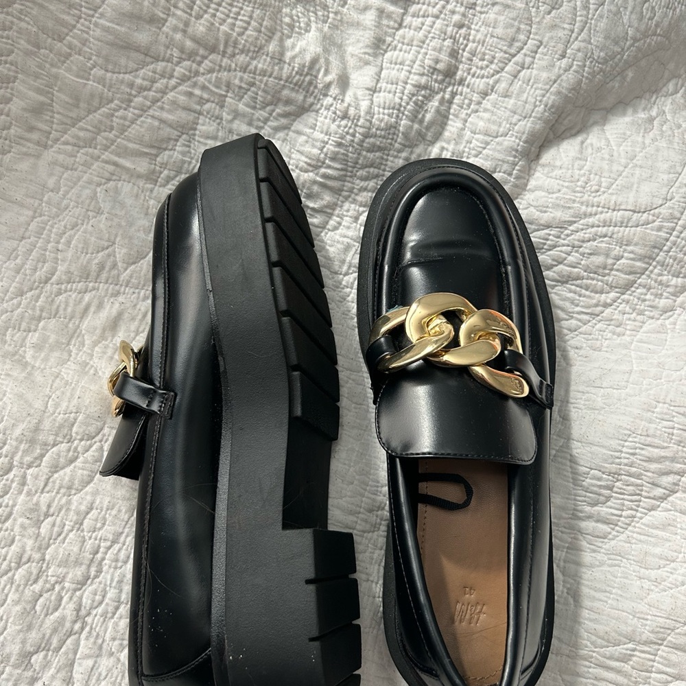 Chunky loafers